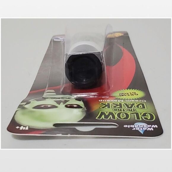 New Halloween Green Makeup Glow In The Dark - Picture 9 of 10